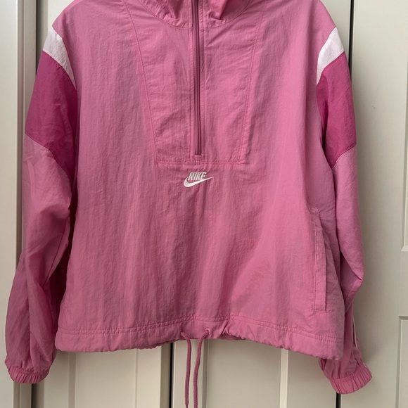 Nike Windbreaker - Picture 1 of 4